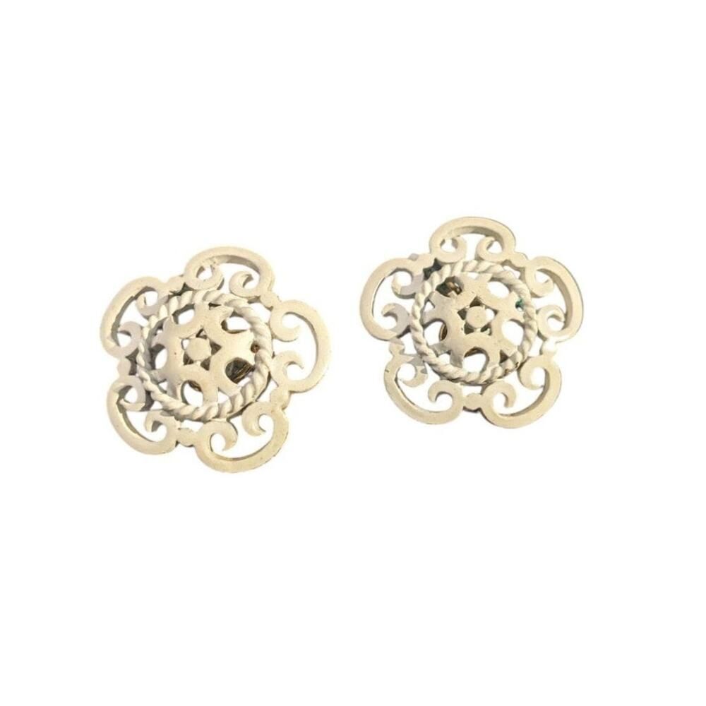 Vintage Crown Trifari White Enamel Floral Scroll Filigree Clip On Earrings